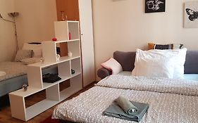 Center Royalty Apartment